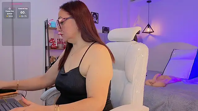 lady nylon  online show from February 26, 11:42 am