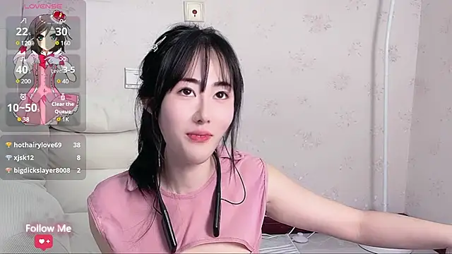 qiqi-- online show from December 13, 9:46 am