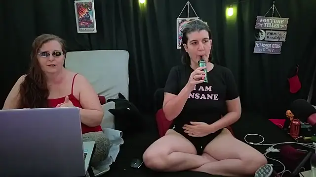 Sexy Mama-69 online show from November 25, 5:35 pm