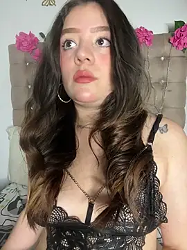 Jullieetta online show from February 27, 11:38 pm