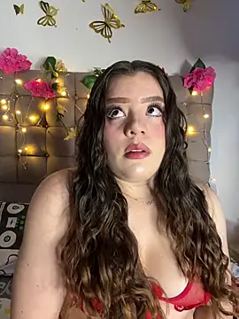 Snapshot of Jullieetta chatting on June 12, 12:04 pm Jullieetta online show from June 12, 12:04 pm