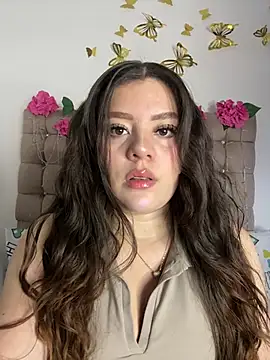 Jullieetta online show from August 7, 7:38 pm