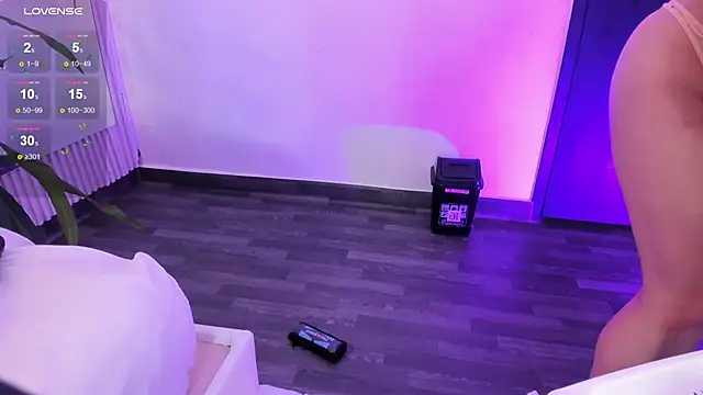 EriKlein online show from October 16, 10:55 pm