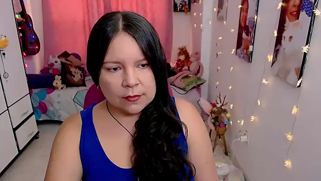 claryssa  online show from May 21, 9:44 pm