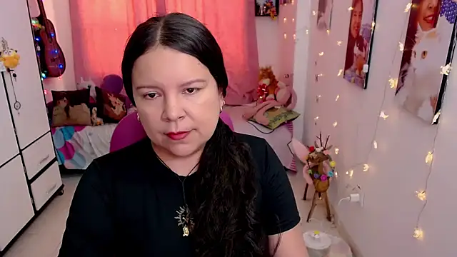 claryssa  online show from May 22, 8:14 pm