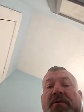 bigdoog8 online show from May 3, 7:53 pm
