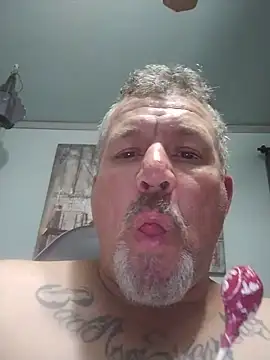 bigdoog8 online show from May 28, 3:04 am