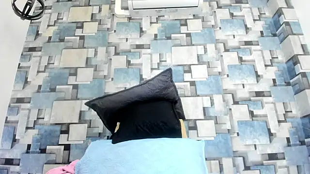 angel dthroatt online show from April 13, 12:10 pm