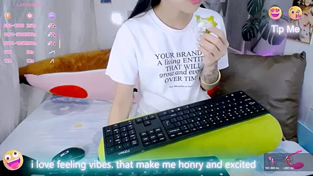 Ly   online show from March 19, 6:06 am