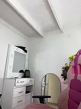 Meganmilk1 online show from October 10, 3:44 pm