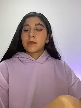 Snapshot of BubbleGumm_ chatting on February 19, 5:27 am BubbleGumm online show from February 19, 5:27 am