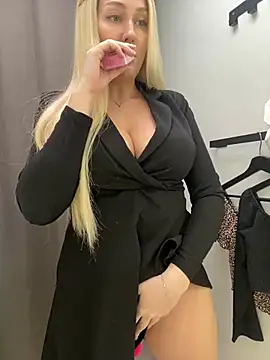 Snapshot of Deonta_ chatting on December 8, 4:50 pm Deonta online show from December 8, 4:50 pm