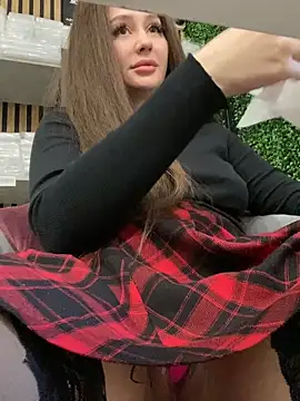 Snapshot of Deonta_ chatting on February 7, 3:23 am Deonta online show from February 7, 3:23 am