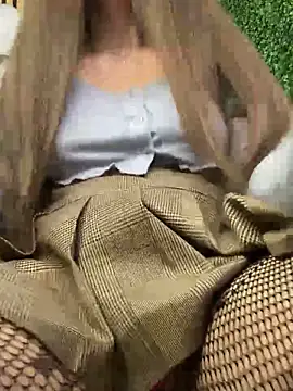 Snapshot of Deonta_ chatting on February 13, 4:22 am Deonta online show from February 13, 4:22 am