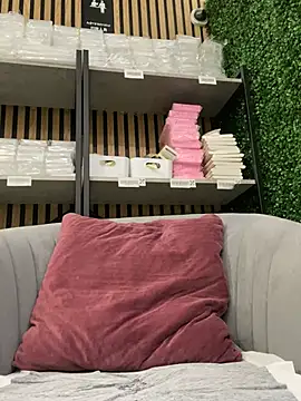 Snapshot of Deonta_ chatting on February 15, 7:06 am Deonta online show from February 15, 7:06 am