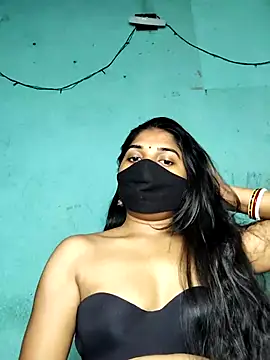 Snapshot of Luv_Adite20 chatting on February 15, 1:49 pm Luv Adite20 online show from February 15, 1:49 pm