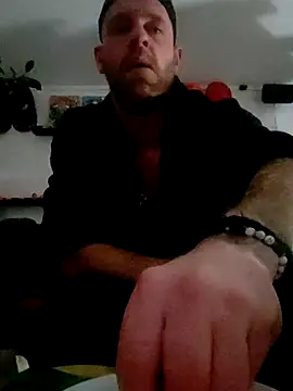 eltoulou online show from January 18, 10:39 pm