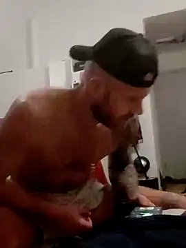 eltoulou online show from February 1, 2:37 am