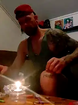 eltoulou online show from February 7, 8:42 pm