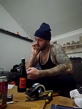 eltoulou online show from December 14, 11:53 pm