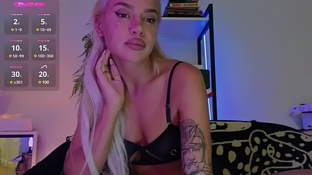 Alice omg online show from December 7, 3:30 pm