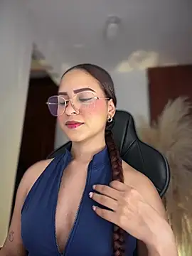 gretta kler1 online show from May 1, 12:15 am