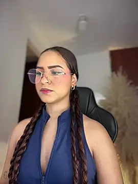 gretta kler1 online show from May 14, 10:38 pm