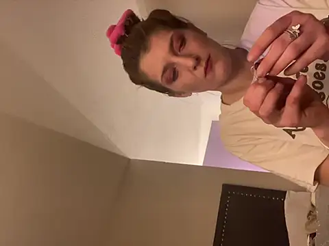 Phattpinktaco online show from February 25, 10:47 am