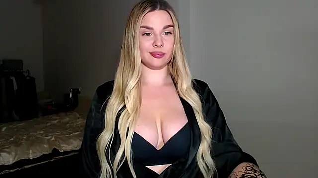 MiaMurMur online show from February 21, 5:47 pm