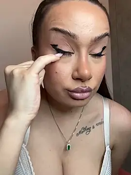 Snapshot of deliaroyal chatting on March 2, 4:21 pm deliaroyal online show from March 2, 4:21 pm