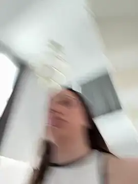 Snapshot of deliaroyal chatting on March 5, 1:06 pm deliaroyal online show from March 5, 1:06 pm