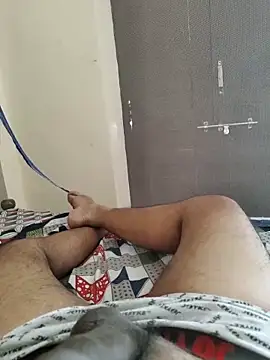 Snapshot of Ashish02345 chatting on November 6, 8:59 am Ashish02345 online show from November 6, 8:59 am