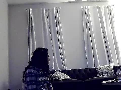 Snapshot of CaramelDipper chatting on March 18, 6:25 am CaramelDipper online show from March 18, 6:25 am