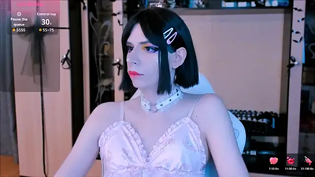 FemAlexa  online show from February 26, 5:45 pm