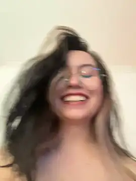 Snapshot of marie2_ chatting on February 15, 6:12 pm marie2 online show from February 15, 6:12 pm