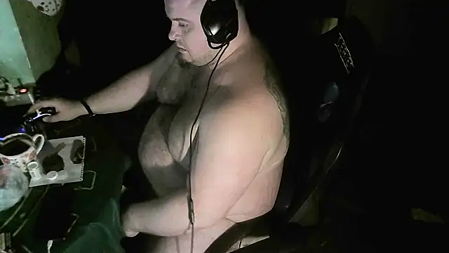 Snapshot of perversalus chatting on February 1, 5:37 pm perversalus online show from February 1, 5:37 pm