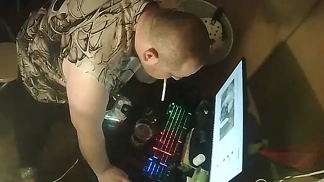 perversalus online show from May 18, 5:41 pm