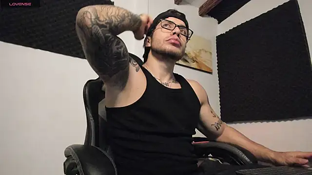 LucianSinclair online show from March 4, 2:50 am