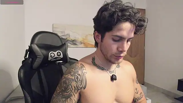 LucianSinclair online show from May 21, 2:29 am