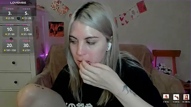 pawpaws online show from May 11, 7:58 am