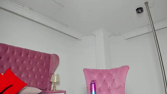 Snapshot of AnnieWestly chatting on January 29, 12:45 pm AnnieWestly online show from January 29, 12:45 pm