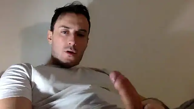 Snapshot of mainnrd chatting on February 4, 3:00 am mainnrd online show from February 4, 3:00 am