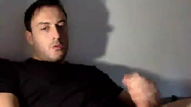 Snapshot of mainnrd chatting on February 17, 1:32 pm mainnrd online show from February 17, 1:32 pm