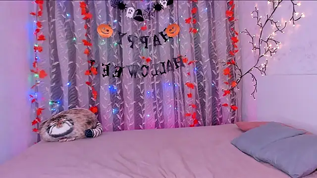 space cowgirl online show from November 8, 7:01 pm