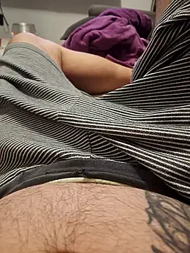 dredre1069 online show from April 7, 3:40 am