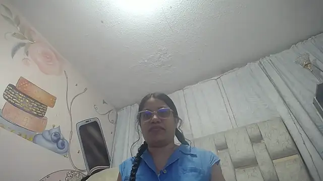 KEYRA-MILLER- online show from March 13, 1:45 am