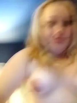 Snapshot of bbygrl15xo chatting on September 8, 9:03 pm bbygrl15xo online show from September 8, 9:03 pm