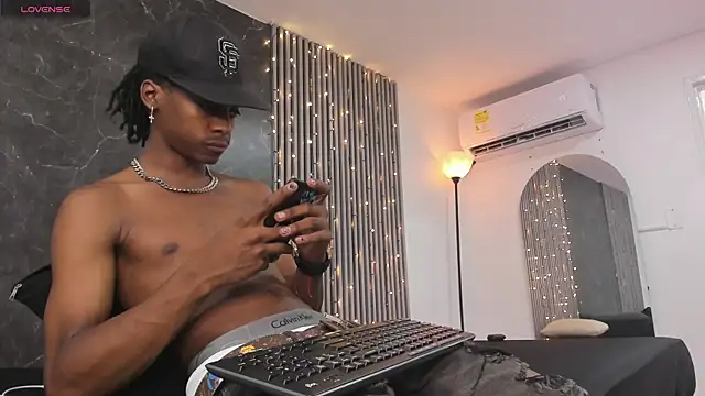 BRYXXXON1 online show from December 4, 3:10 pm