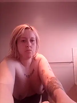 Snapshot of mollymay69 chatting on February 26, 5:28 am mollymay69 online show from February 26, 5:28 am