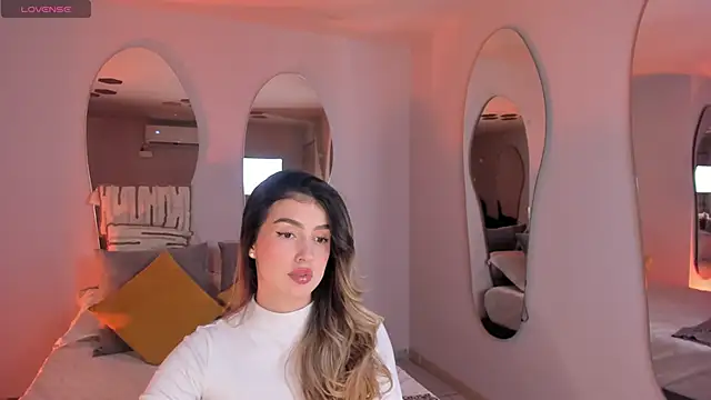 PaulinaSantos  online show from September 10, 7:03 pm